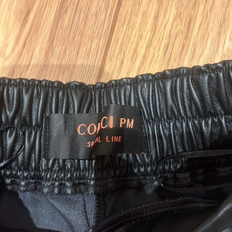 Calça couro sale colcci