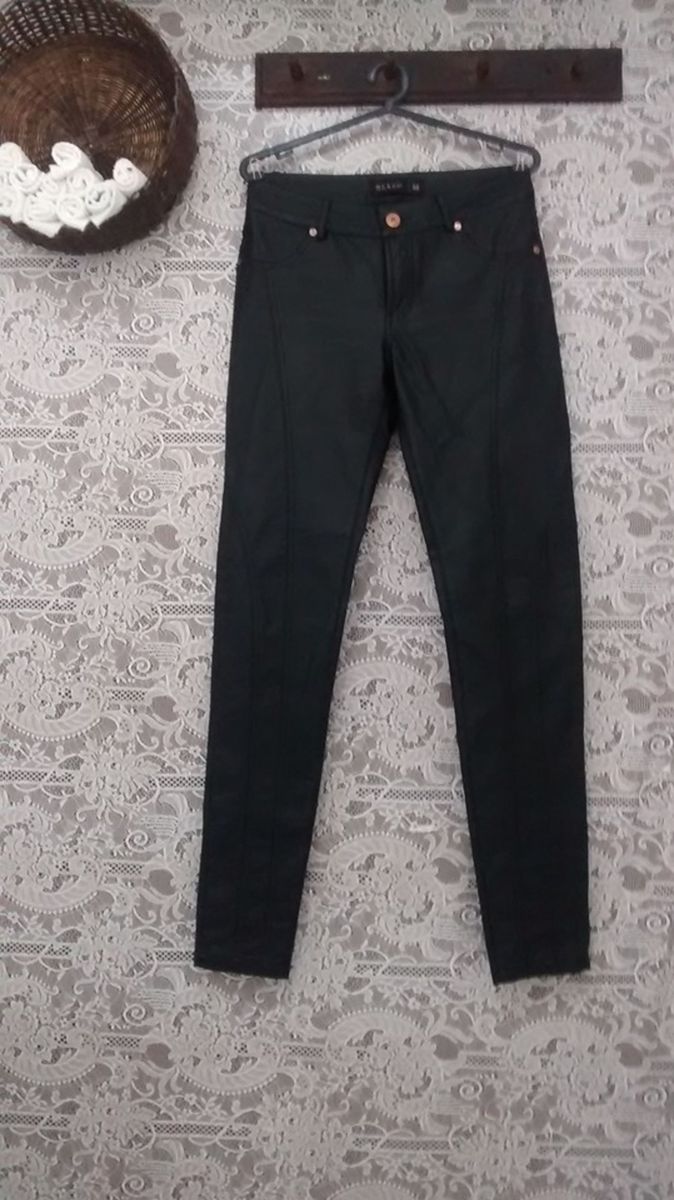 calça couro hering