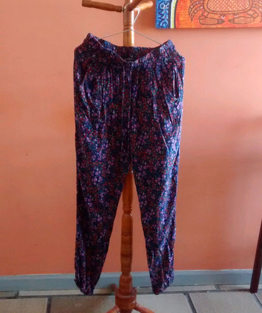 calça de pano larga