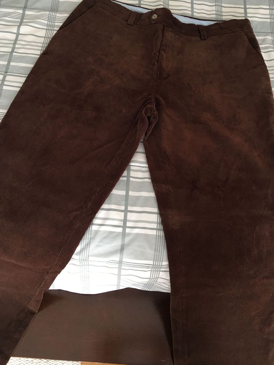 calça de veludo marrom
