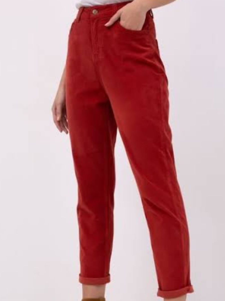calça de veludo vermelha