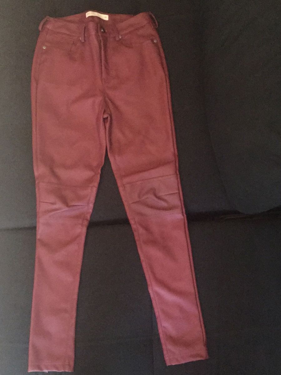 calça preta de napa