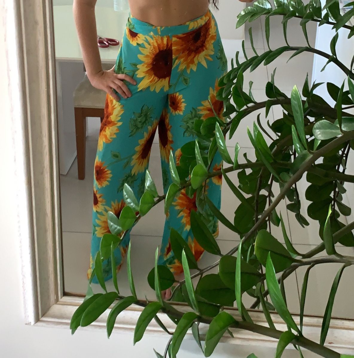 calça pantalona girassol