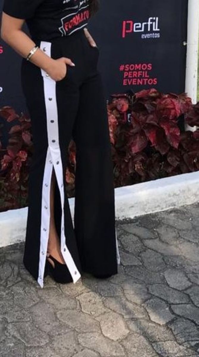 calça fenda lateral botões