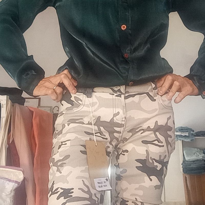 Calça feminina com hot sale estampa do exercito