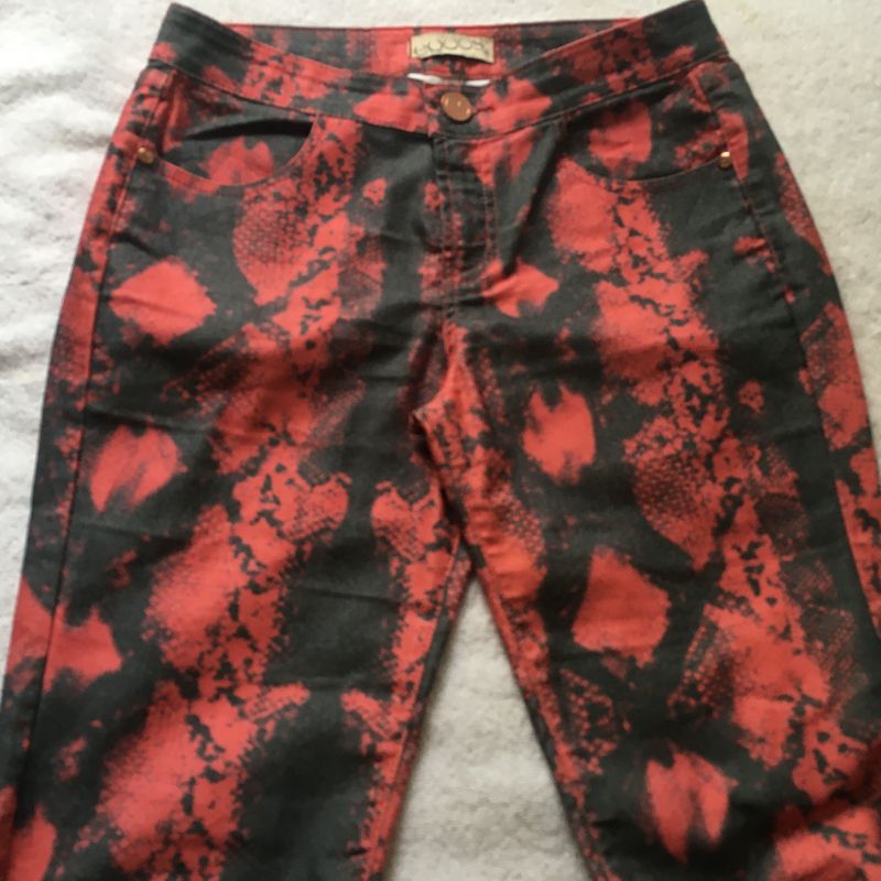 Calça camuflada vermelha store feminina