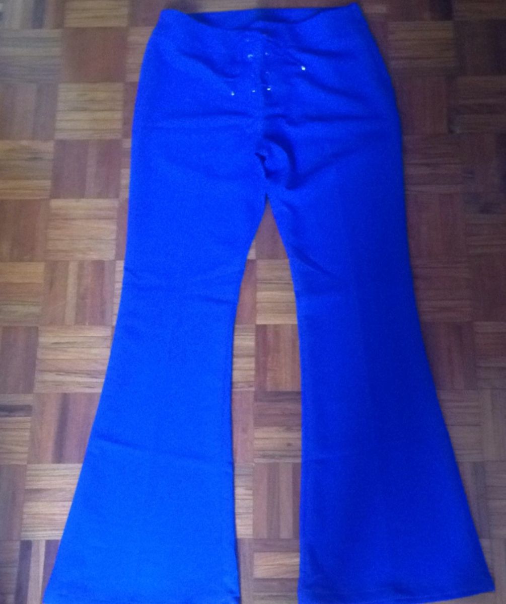 calça flare azul royal