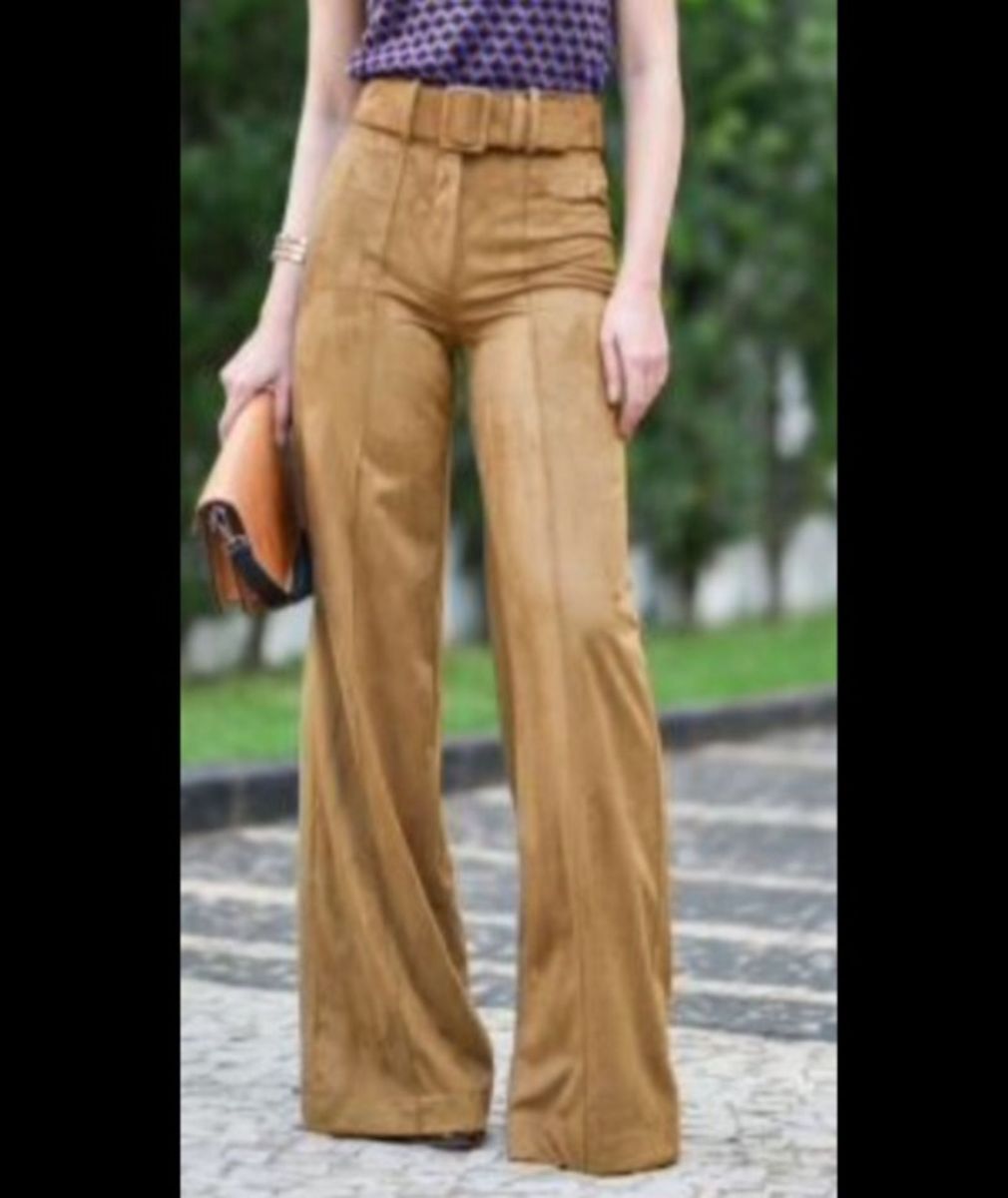 calça flare camurça