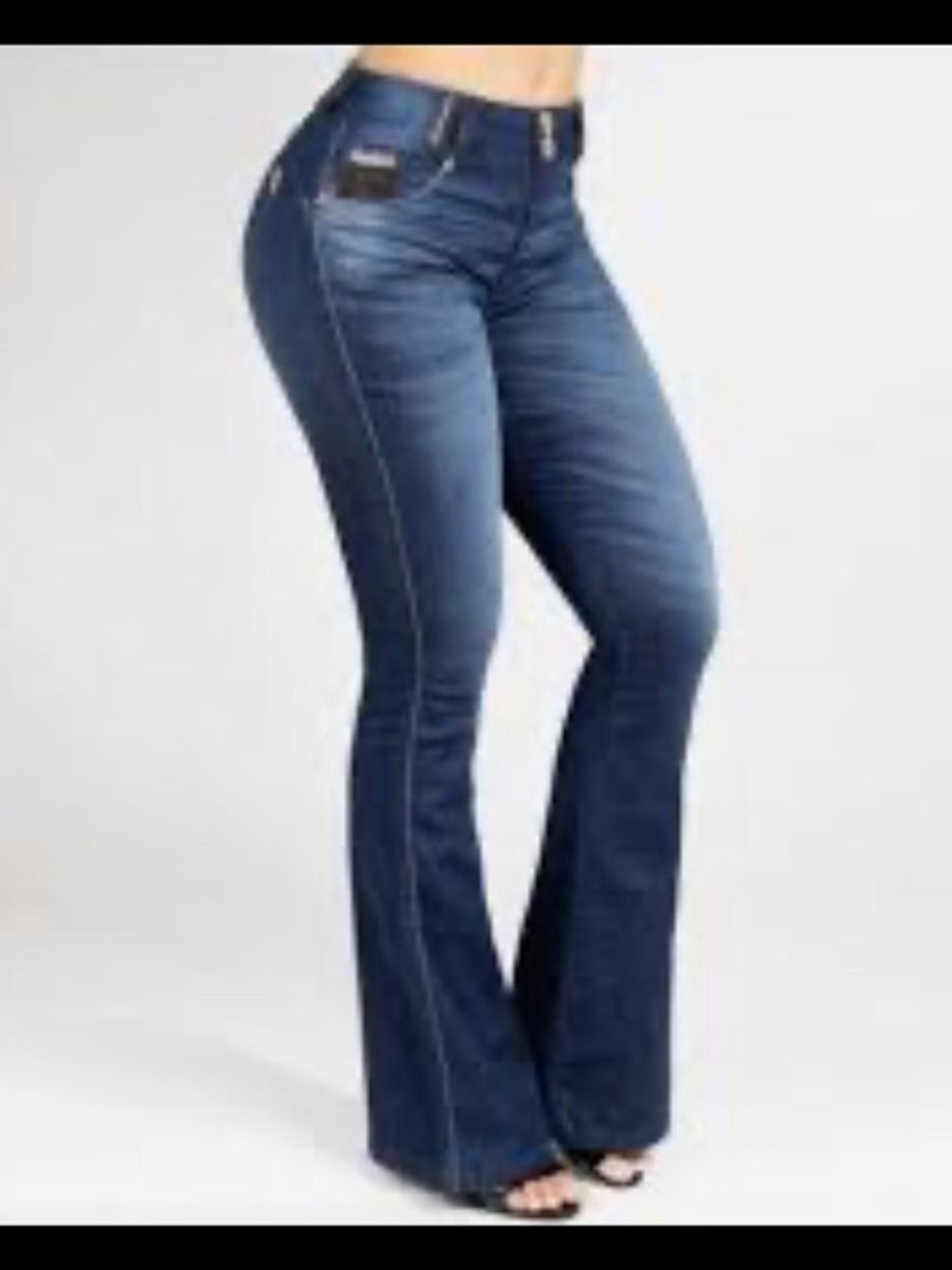 calça flare carmim