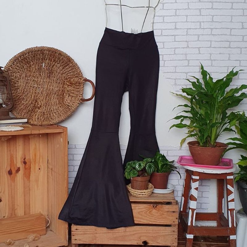 Calça flare best sale de malha grossa