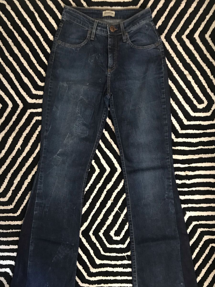 calça jeans flare damyller