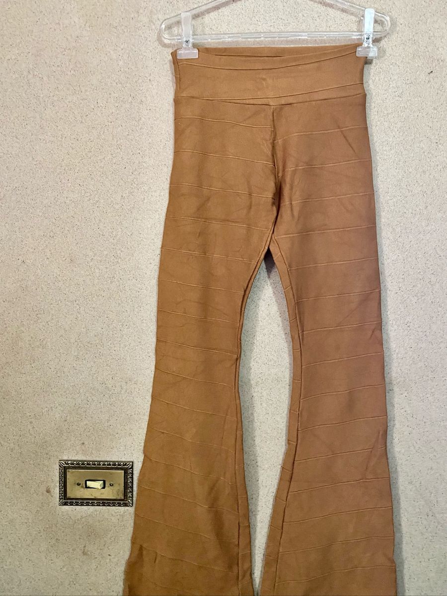 Calça flare best sale poliester elastano