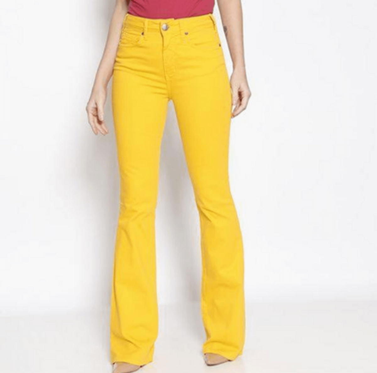 calça jeans amarela feminina