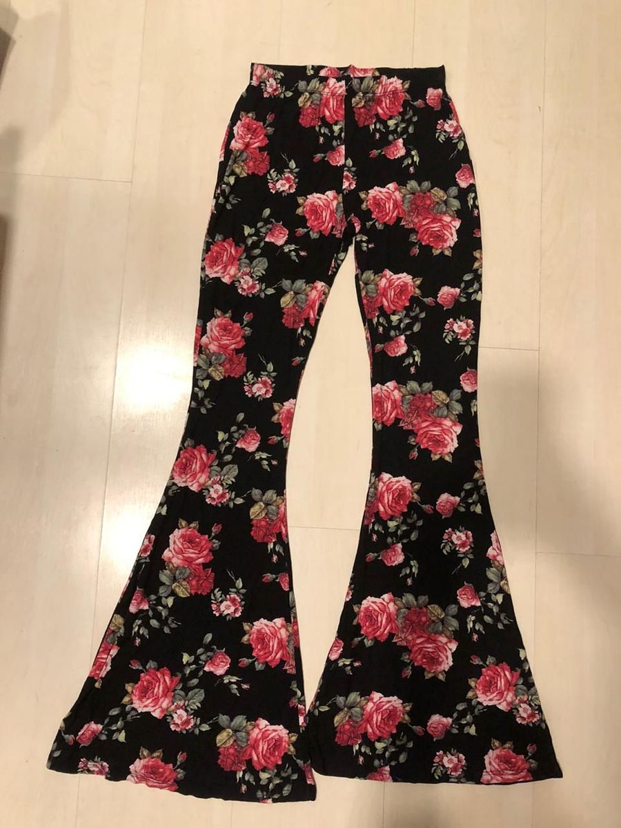 calça flare colcci