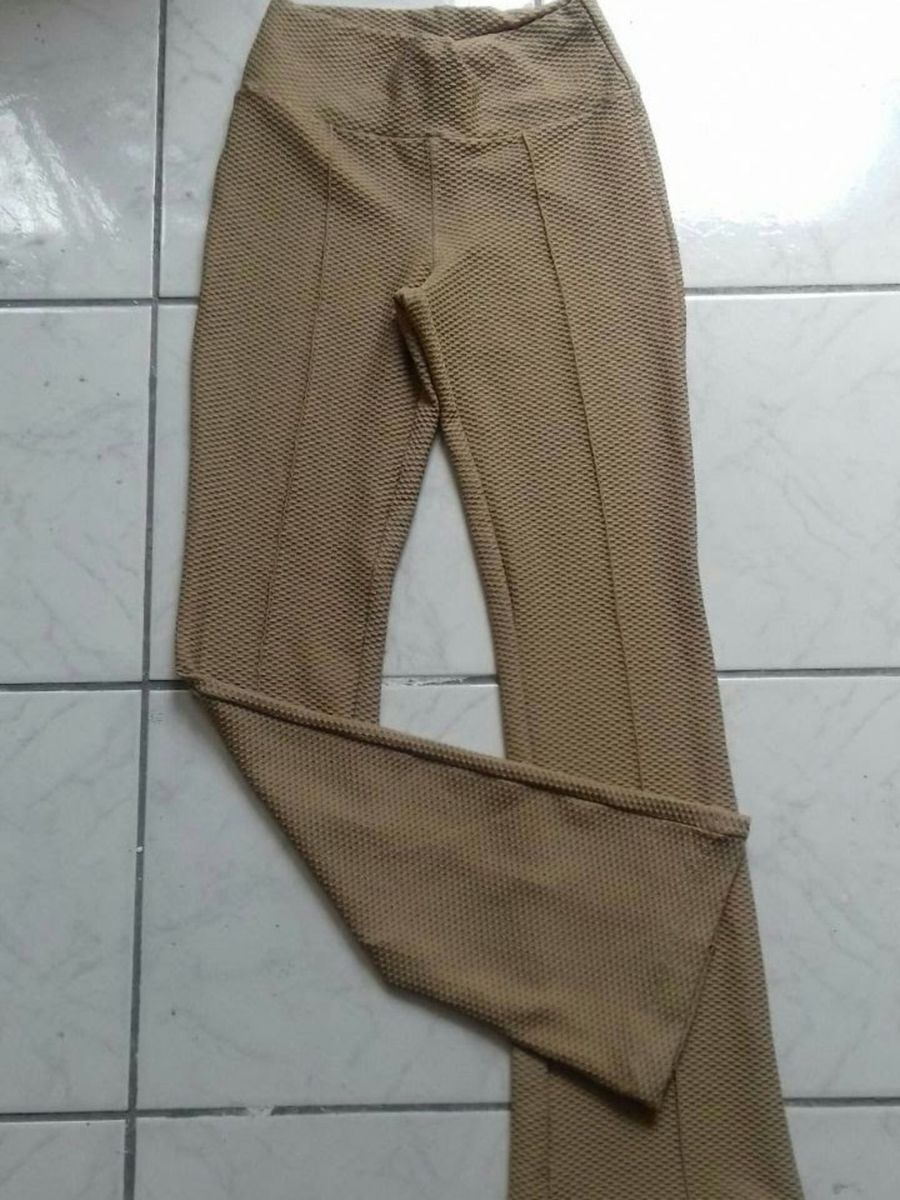 calça flare de gorgurão