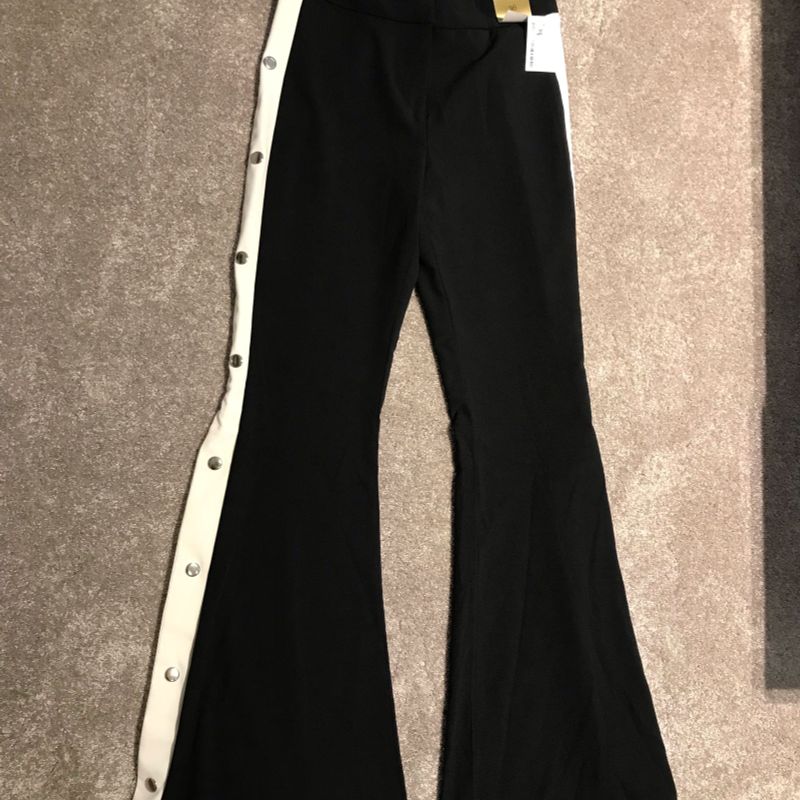 Calça Flare Listra Lateral e Botões Calça Feminina Riachuelo