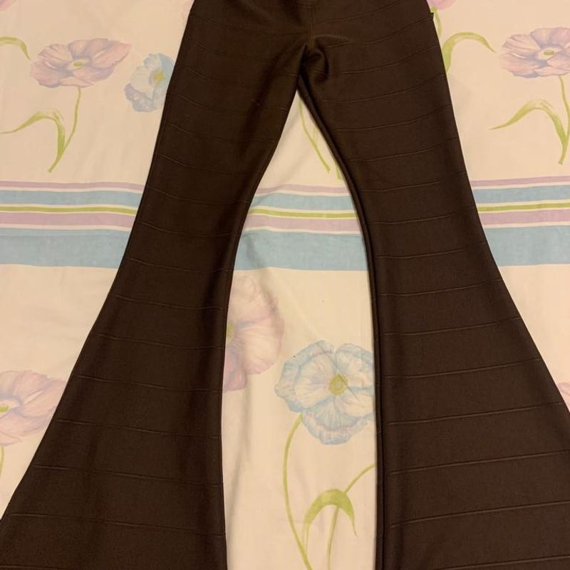 Calça best sale bandagem acetinada