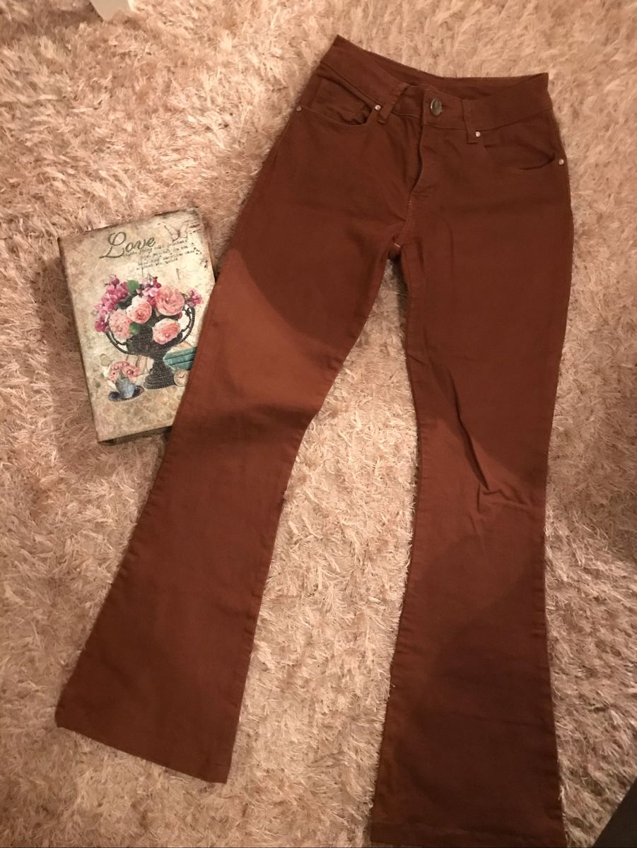 calça flare marrom jeans
