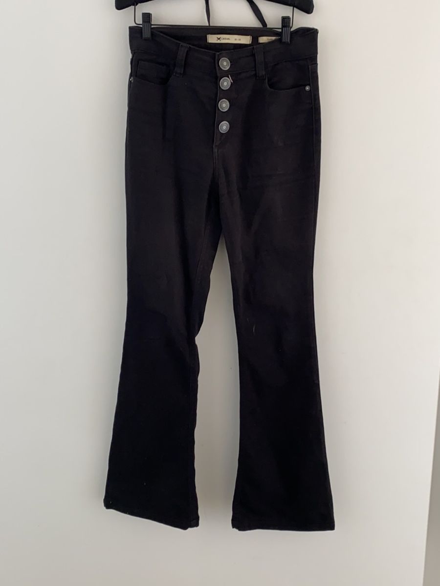 calça flare hering