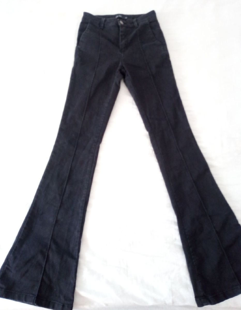 calça flare preta riachuelo