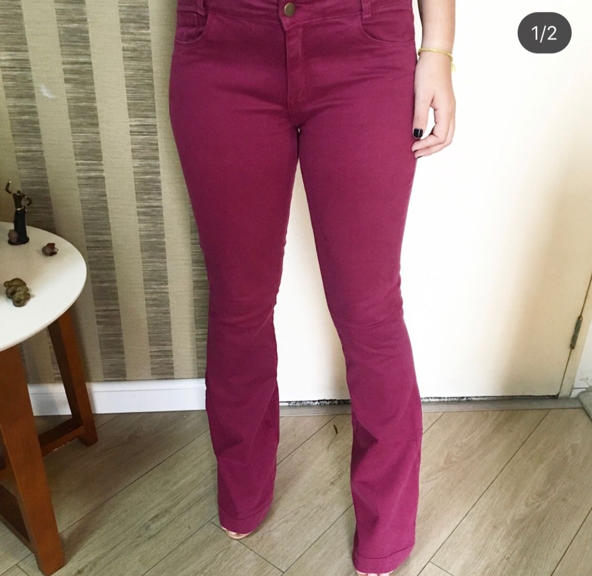 calça flare vinho