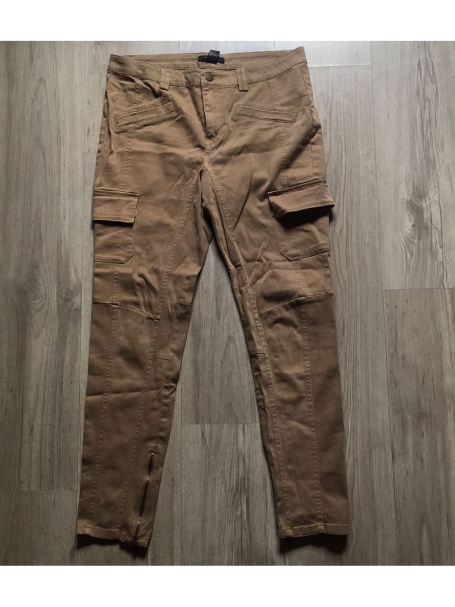 calça cargo forever 21