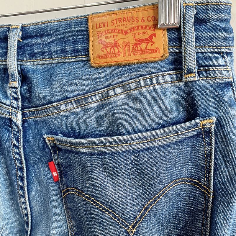 Cal a Jeans 715 Bootcut Levi S Cal a Feminina Levi S Usado