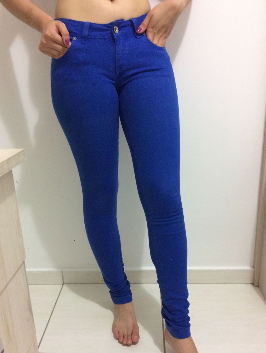 calça jeans azul feminina