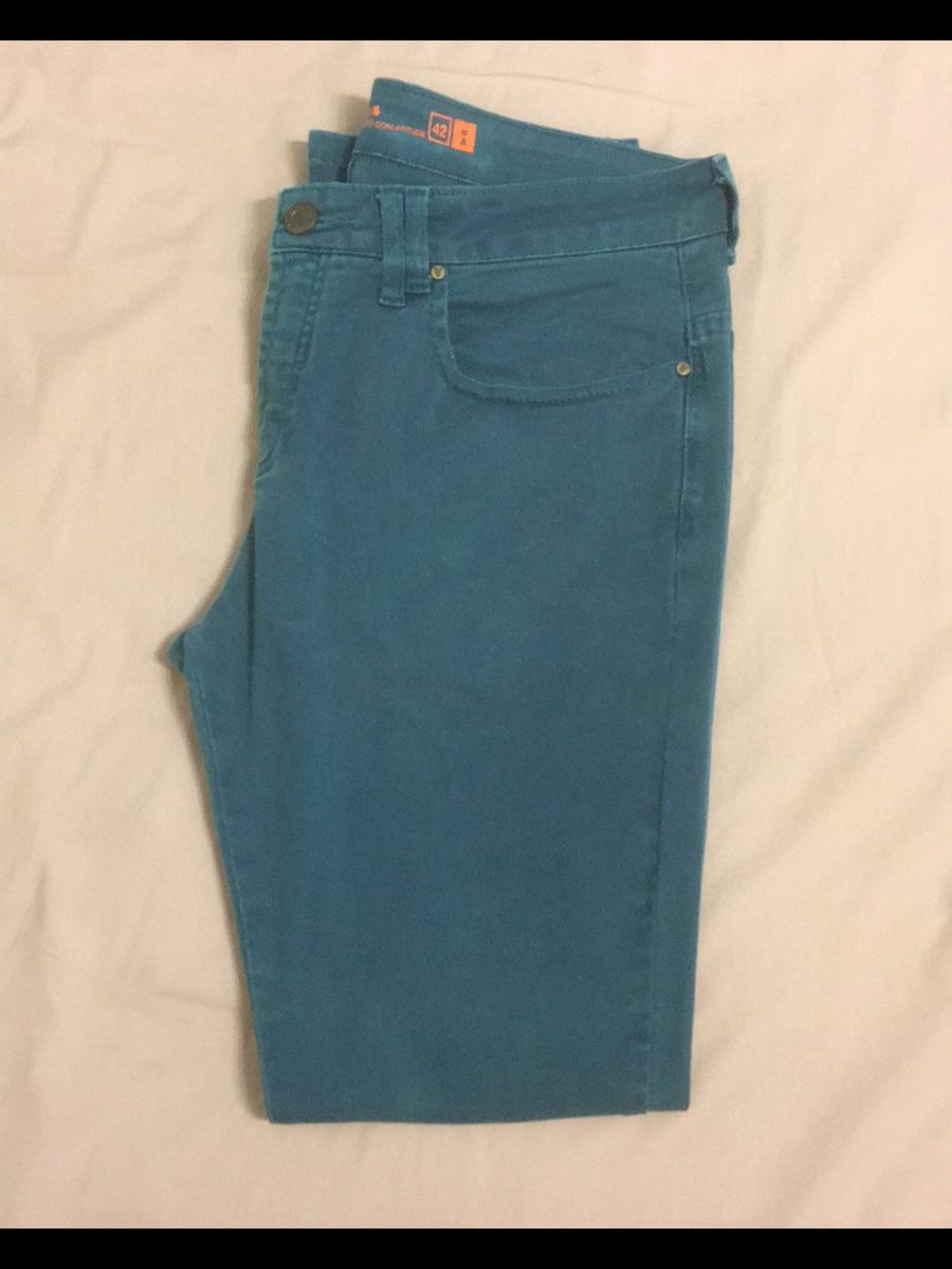 calça azul turquesa masculina