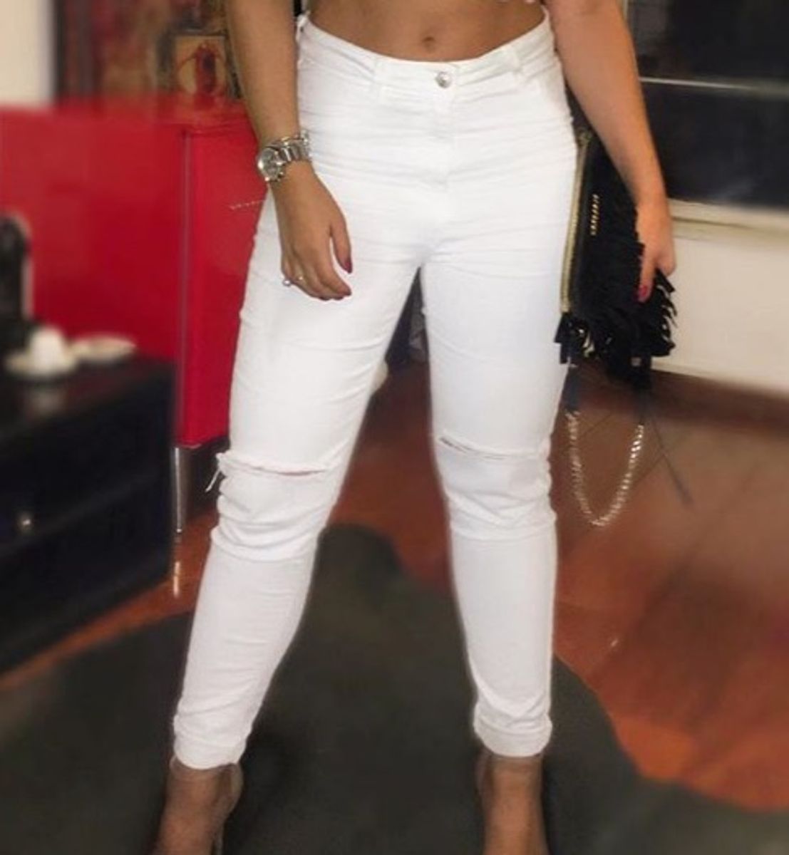calça jeans branca rasgada feminina