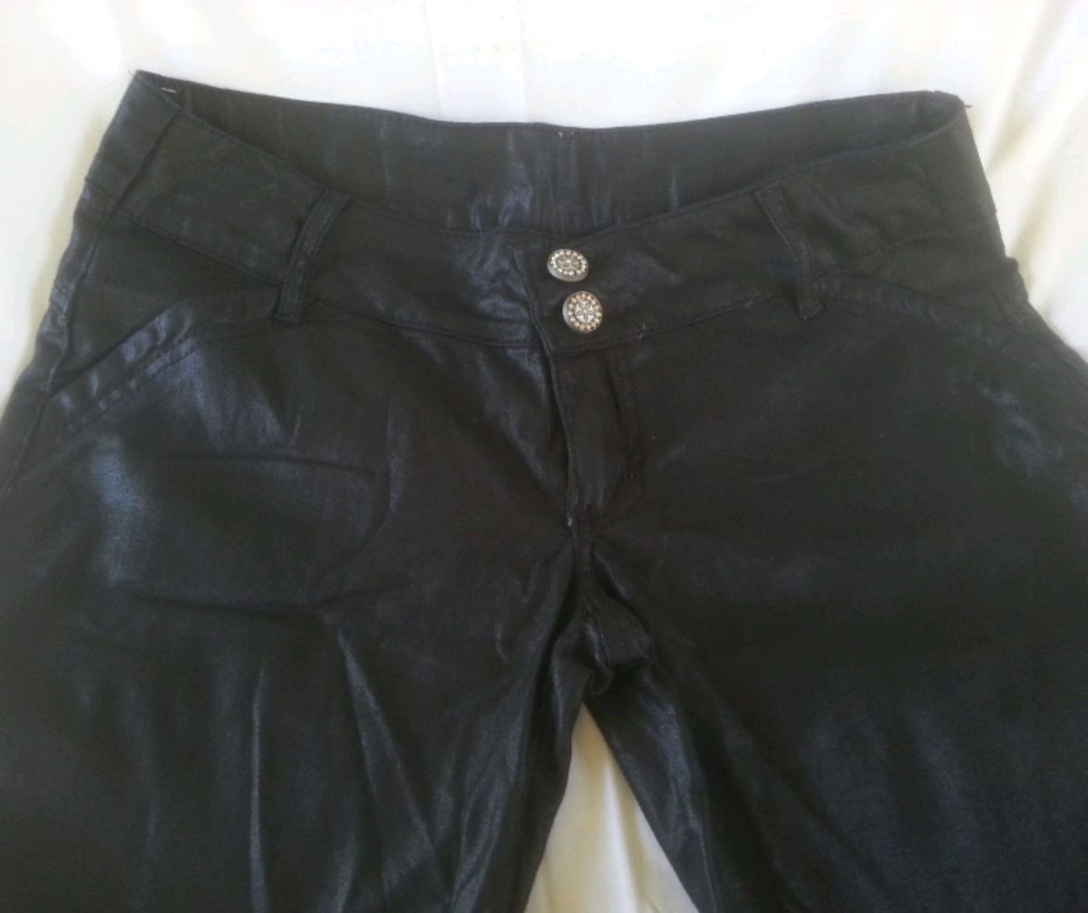 calça jeans brilhosa