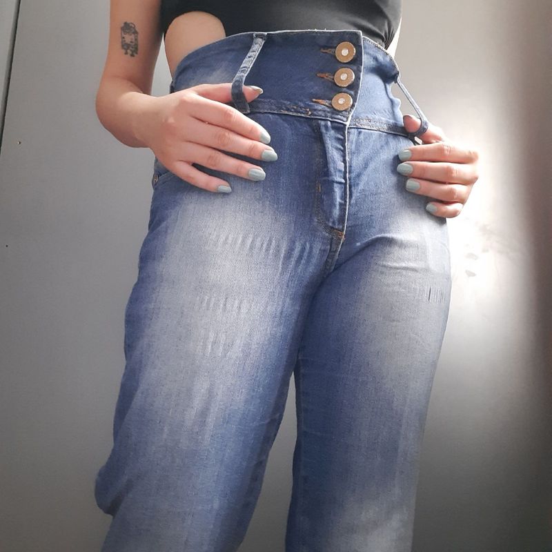 Calça fashion jeans cintura alta jezzian