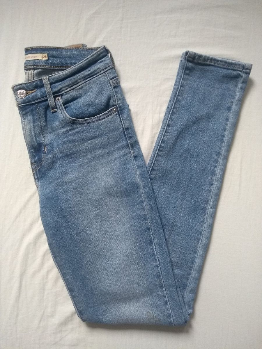calça jeans cintura alta levis