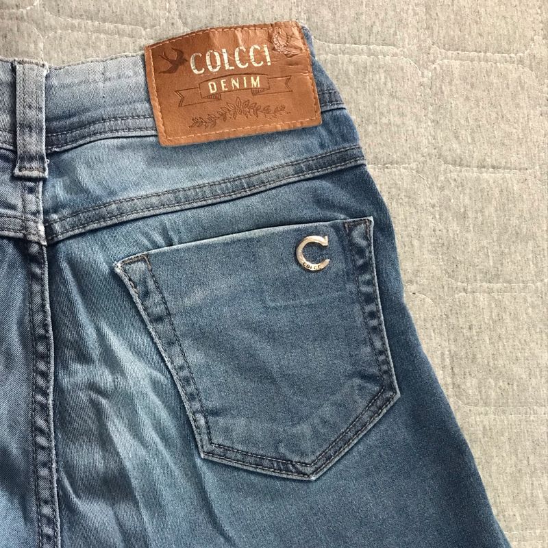 Calça best sale jeans furada