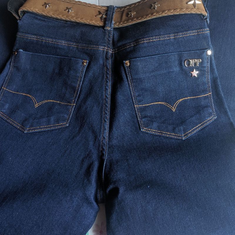 Compre já: Calça Oppnus Bootcut Jeans com Cinto - Estilo e