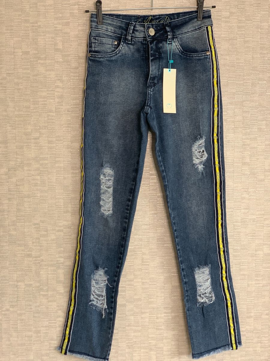 calça infantil rasgada
