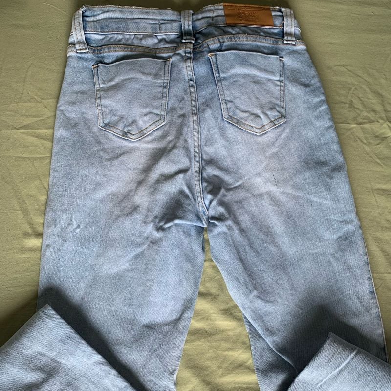 Calça Jeans com Stress Calça Feminina Usado 77479271 enjoei