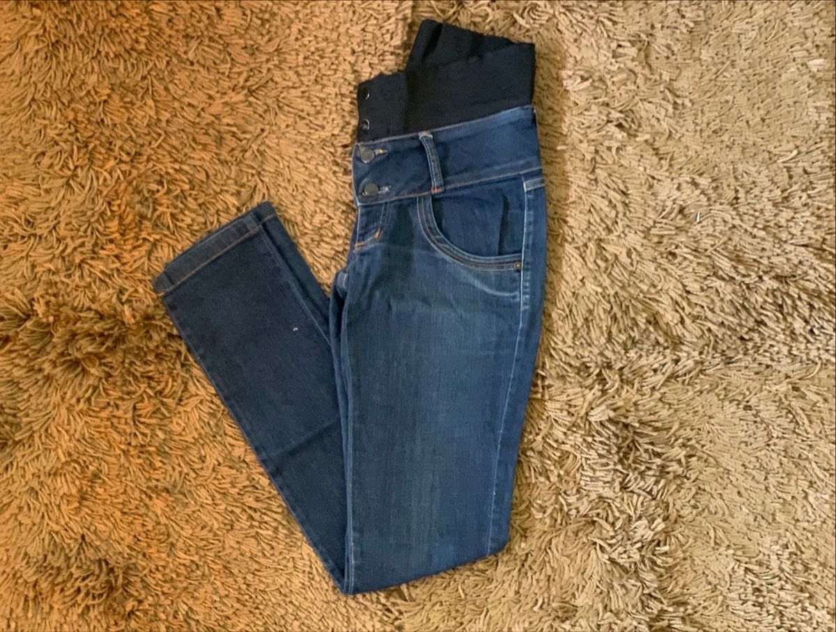 calças jeans com elastico no cós