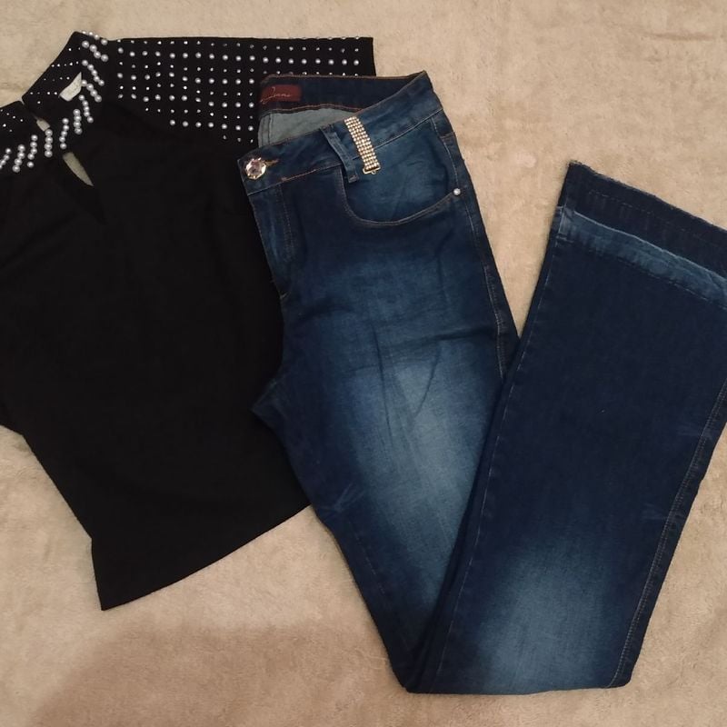 Calca jeans com blusa hot sale preta