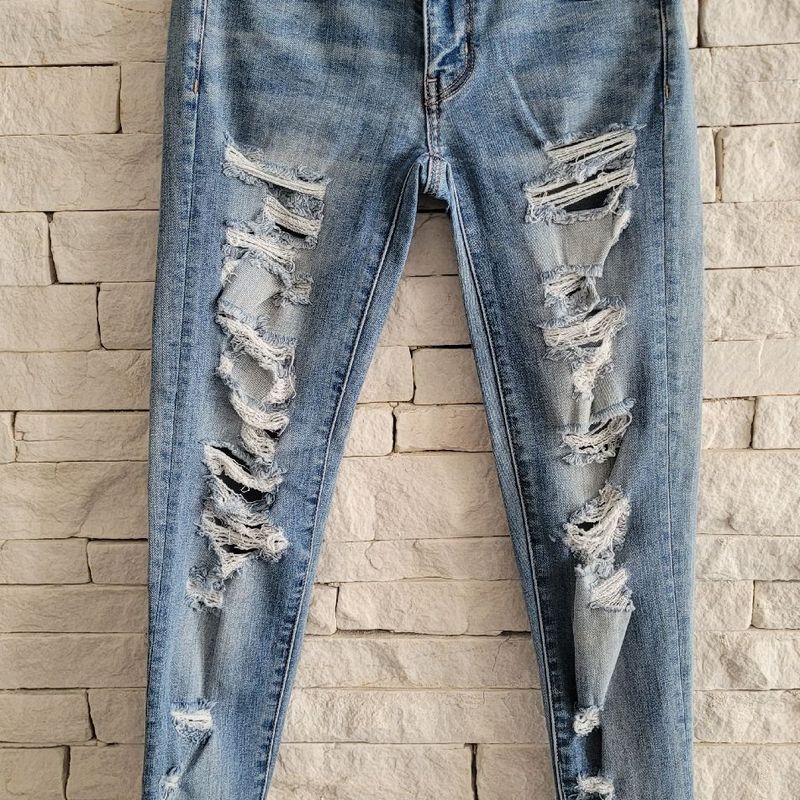 American Eagle Ripped Boyfriend Jeans