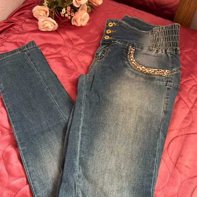 Calça Jeans Feminina Você Encontra na Riachuelo