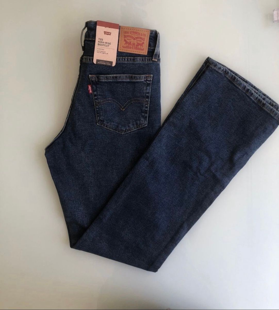 Calça Jeans Feminina da Levis Original 414 Classic Straight Plus