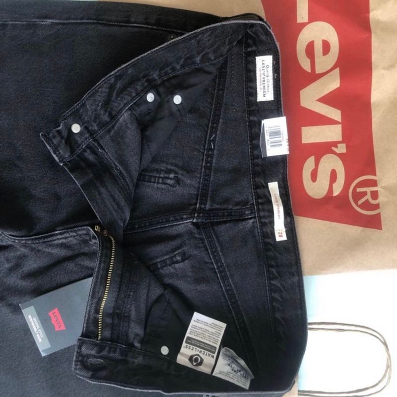 Calça Jeans Feminina da Levis Original 414 Classic Straight Plus