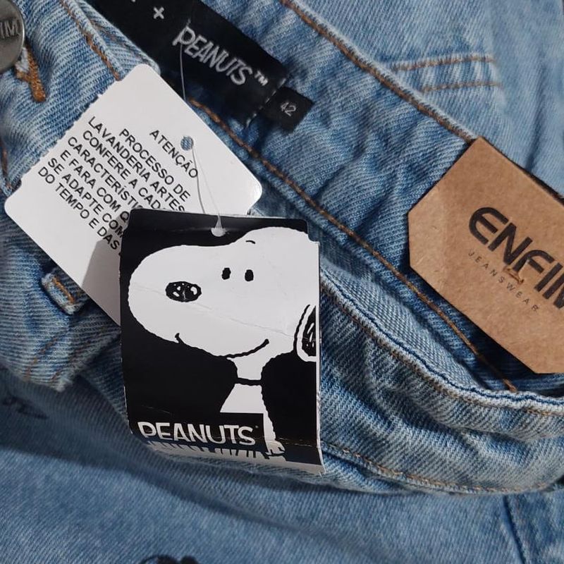 Jeans mom fit on sale snoopy