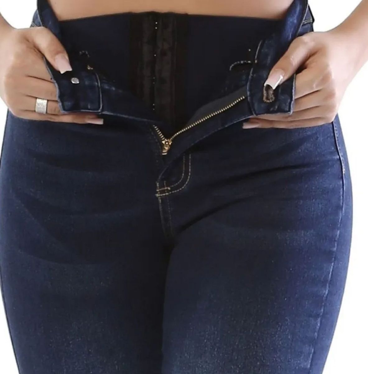 calça jeans com cinta embutida sawary