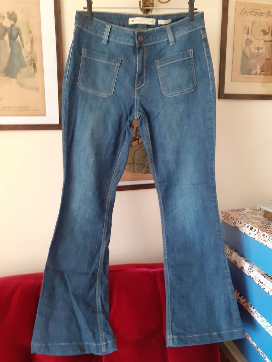 calça jeans flare com elastano