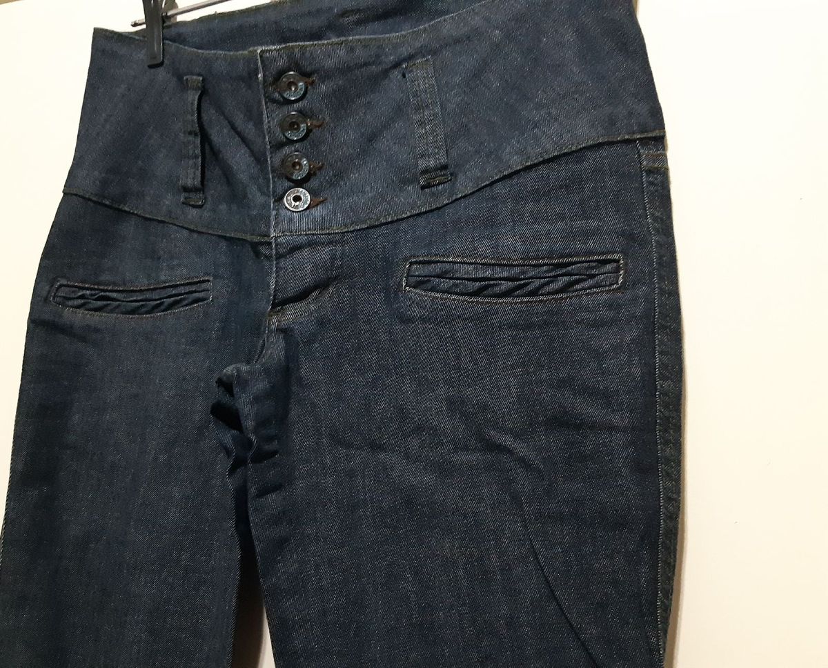 calça jeans cós largo feminina