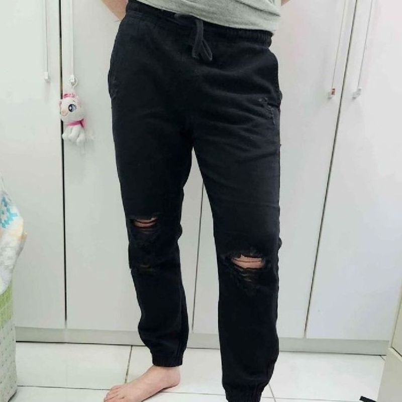 Calça Jeans Jogger Masculina Preta, Rasgo No Joelho Tamanho P 42 Jeans  Macio Não Muito Fino, Calça Masculina Jogger Usado 97693537