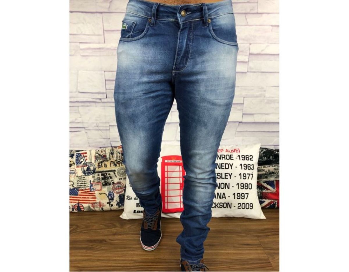 sapatenis com calça jeans