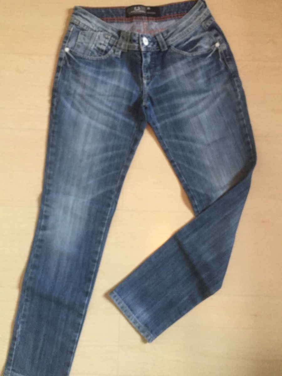 calça jeans lado avesso